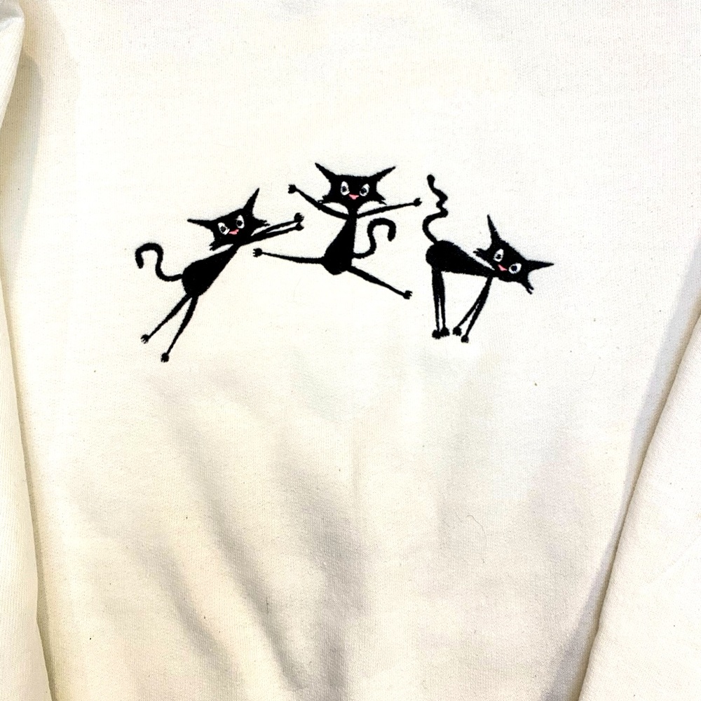 Cat Lover’s Embroidered Sweatshirt